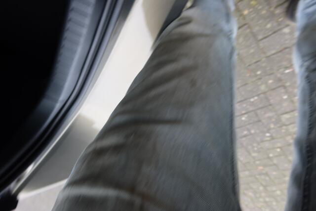 Toyota YARIS 1.5 Hybrid Dynamic APPLE-CARPLAY / CAMERA