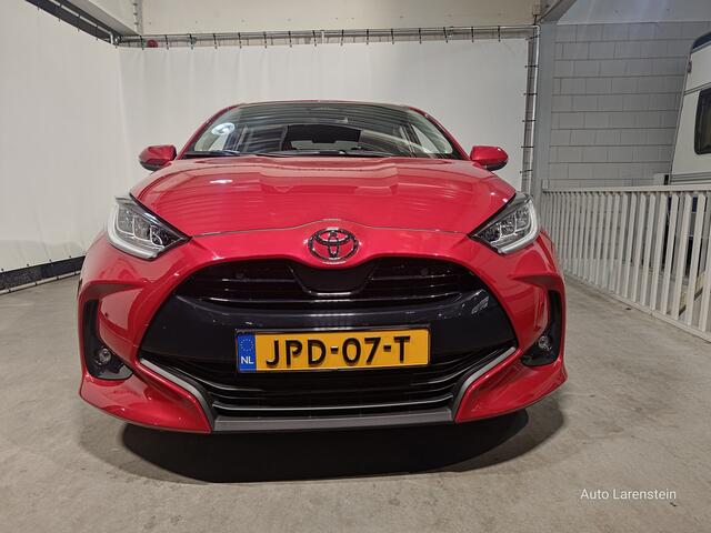 Toyota YARIS 1.5 Hybrid 116pk First Style Edition 5 Drs Carplay / A.Camera / Dodehoek / Adapt.Cruise C. Winter Pack / 16 INCH LM Velgen