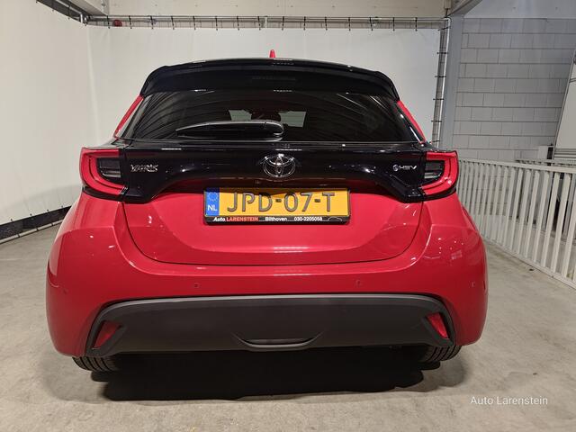Toyota YARIS 1.5 Hybrid 116pk First Style Edition 5 Drs Carplay / A.Camera / Dodehoek / Adapt.Cruise C. Winter Pack / 16 INCH LM Velgen