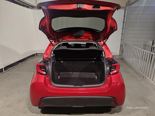 Toyota YARIS 1.5 Hybrid 116pk First Style Edition 5 Drs Carplay / A.Camera / Dodehoek / Adapt.Cruise C. Winter Pack / 16 INCH LM Velgen