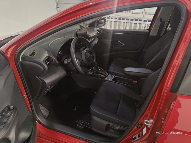 Toyota YARIS 1.5 Hybrid 116pk First Style Edition 5 Drs Carplay / A.Camera / Dodehoek / Adapt.Cruise C. Winter Pack / 16 INCH LM Velgen