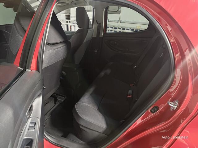 Toyota YARIS 1.5 Hybrid 116pk First Style Edition 5 Drs Carplay / A.Camera / Dodehoek / Adapt.Cruise C. Winter Pack / 16 INCH LM Velgen