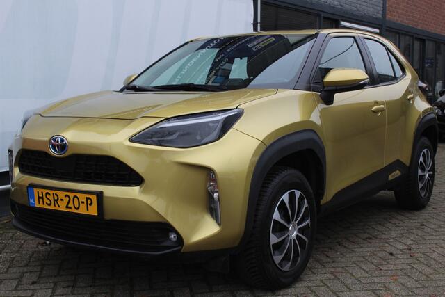 Toyota YARIS Cross 1.5 Hybrid Automaat All season banden l Adaptief cruise control l Navi l Apple/Android carplay l Armsteun l Elektrisch inklapbare buitenspiegels l Climate control l Achteruitrijcamera l VDL auto