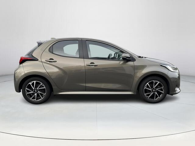 Toyota YARIS 1.5 Hybrid Dynamic | Navigatie | Carplay | Licht metalen velgen | LED koplampen | Keyless entry |