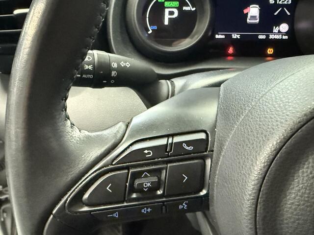 Toyota YARIS 1.5 Hybrid Dynamic 1e eigenaar, NL auto, slechts 30465 KM, Dealeronderhouden, Navi, Keyless, Lichtmetalen velgen etc.