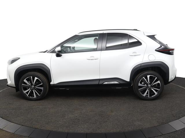 Toyota YARIS Cross 1.5 Hybrid 115 Dynamic | DEMOVOORDEEL | ADG Edition | Exclusief Lederen Interieur | 18" Lichtmetalen velgen | Stoel- en Stuurwielverwarming | Unieke uitvoering |