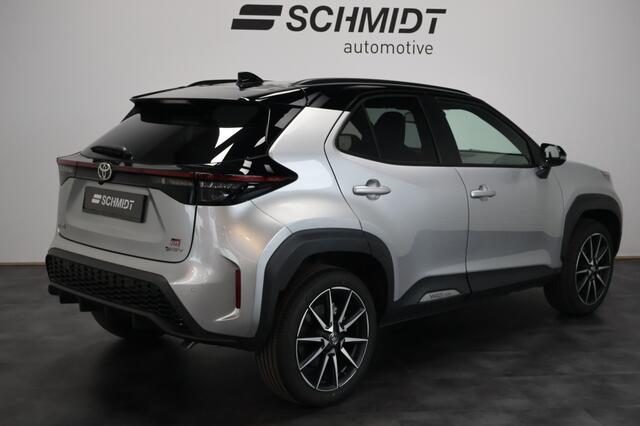 Toyota YARIS 1.5 Hyb 130 GR Sport Automaat | Camera | Winter Pakket | Keyless