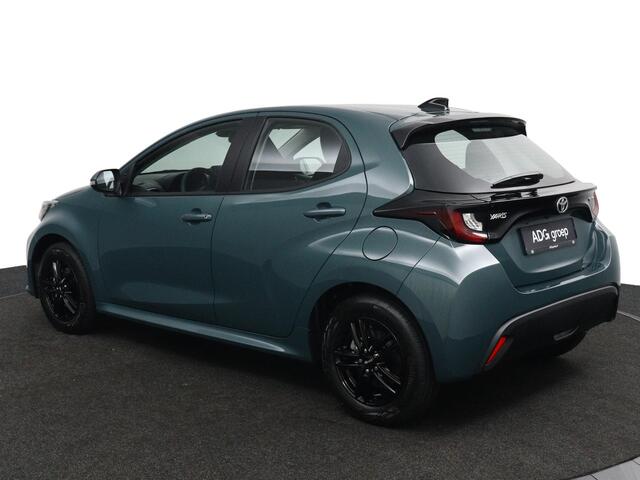Toyota YARIS 1.5 Hybrid 115 Comfort | ADG XMAS EDITION | Lichtmetalen Velgen | Achteruitrijcamera | Apple Carplay | Android Auto |