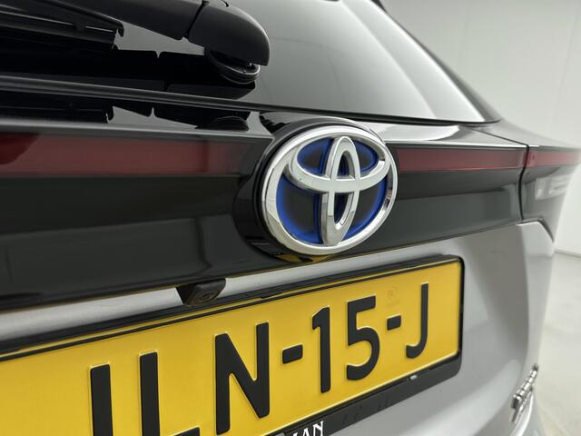 Toyota YARIS Cross 1.5 Hybrid Adventure Inkoop MU, onderweg wacht op kenteken 15-11