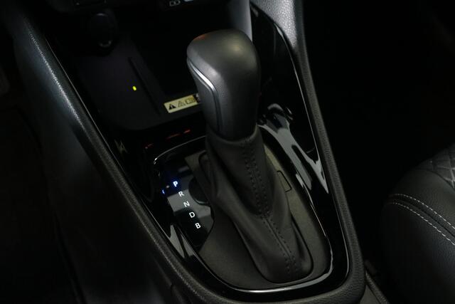 Toyota YARIS 1.5 Hybrid Executive Limited Panodak , Head up Display