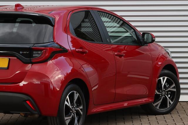 Toyota YARIS 1.5 Hybrid 115 Dynamic Comfort Pack / Face-lift