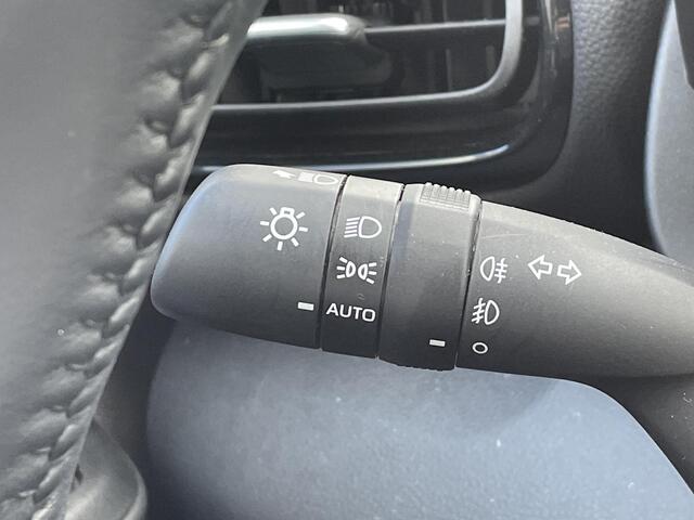 Toyota YARIS Cross 1.5 Hybrid Dynamic **NAVIGATIE/ PARKEERCAMERA/ ADAPTIVE CRUISE CONTROL/ KEYLESS ENTRY/ 36 MAANDEN GARANTIE**