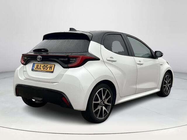 Toyota YARIS 1.5 Hybrid Executive | Navigatie | Dode hoek waarschuwing | Head up display | 17 inch LM-velgen |