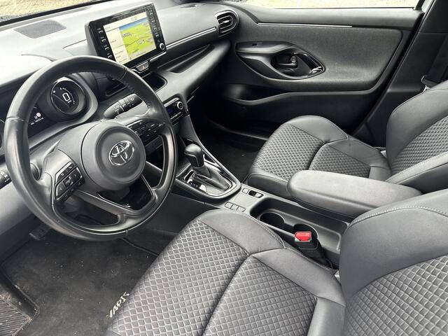Toyota YARIS 1.5 Hybrid Executive | Navigatie | Dode hoek waarschuwing | Head up display | 17 inch LM-velgen |