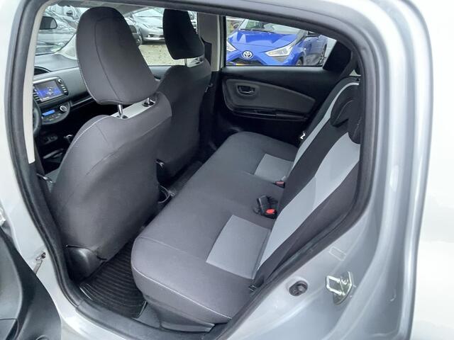 Toyota YARIS 1.5 Hybrid Design Sport parkeersensoren achter