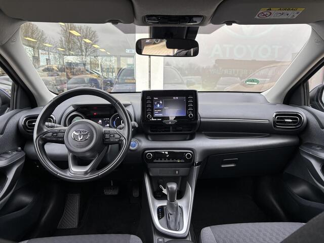 Toyota YARIS 1.5 Hybrid Dynamic | Apple Carplay/Android Auto | Parkeersensoren achter | NL auto en 1ste eigenaar | Camera | Toyota garantie tot 2032!