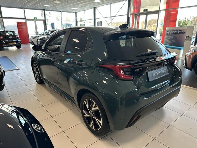 Toyota YARIS 1.5 Hybrid 115 Dynamic NIEUW! Direct leverbaar! ¤ 1000,- inruilpremie!