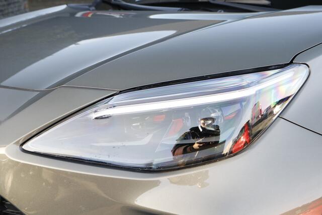 Toyota YARIS Cross 1.5 Hybrid Dynamic | Trekhaak | Apple Carplay | Achteruitrijcamera |