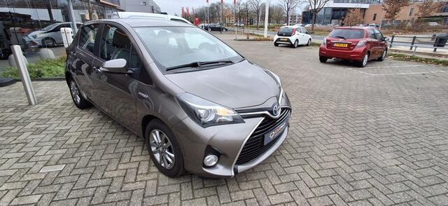 Toyota YARIS 1.5 Hybrid Aspiration Navi | All-in