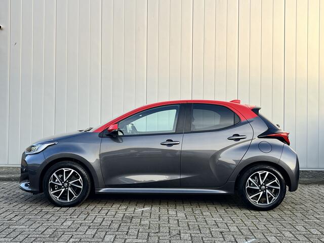 Toyota YARIS 1.5 Hybrid Tokyo Spirit NL Auto Dealer Onderhouden keyless Navi Carplay