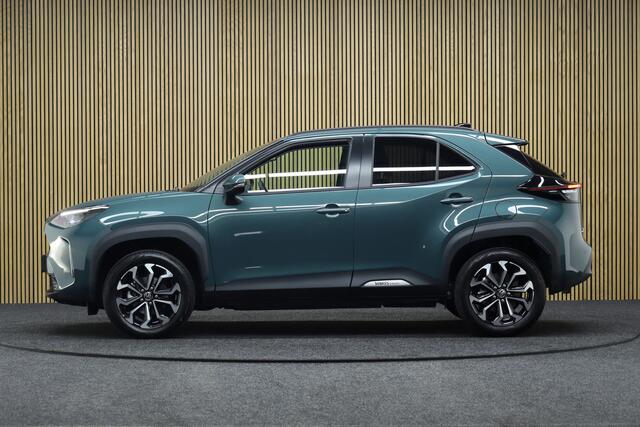 Toyota YARIS Cross 1.5 Hybrid 115 First Edition | Comfort Pack | Nieuw uit voorraad Leverbaar! | Adaptive-cruise | Apple Carplay & Android Auto | Camera | Clima | Keyless | Navigatie | Dodehoekdetectie