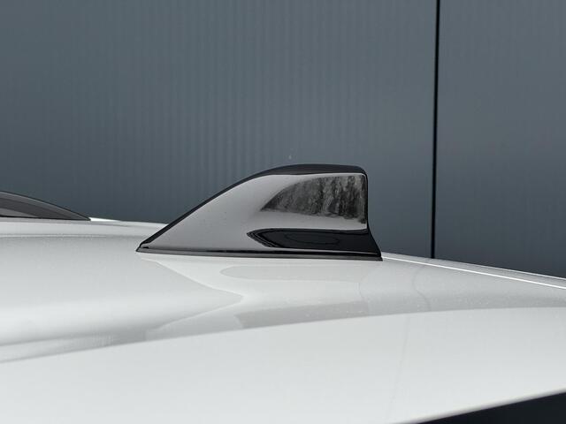 Toyota YARIS Cross 1.5 Hybrid 130 Executive | Michelin all-season banden | Trekhaak 13-polig |