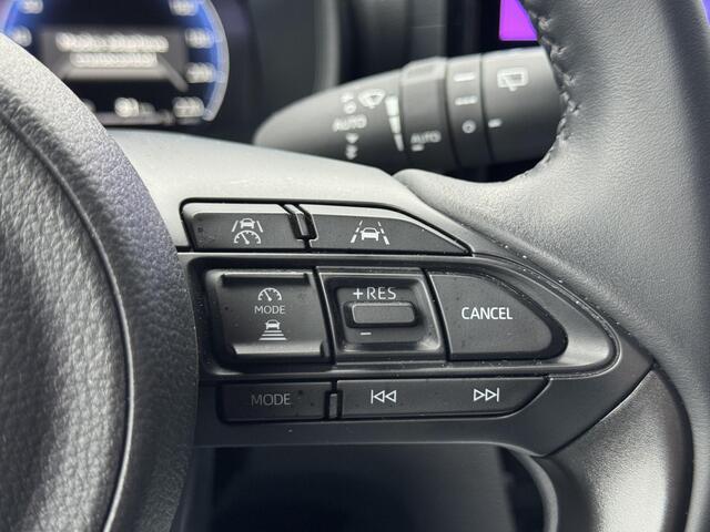 Toyota YARIS Cross 1.5 Hybrid 130 Executive | Michelin all-season banden | Trekhaak 13-polig |