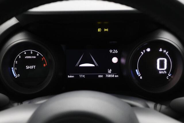 Toyota YARIS 1.5 VVT-i Dynamic | Trekhaak | Navigatie | Keyless start en entry|