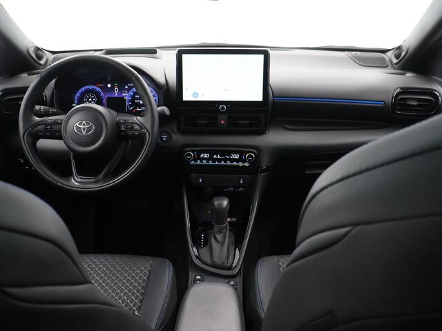 Toyota YARIS 1.5 Hybrid 130 GR Sport |Panoramadak | Navigatie | Parkeercamera | Stoelverwarming/verkoeling | Keyless Go |