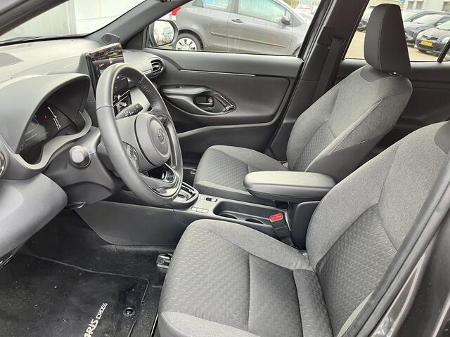 Toyota YARIS Cross 1.5 Hybrid 115 First Edition Nieuw Model Stoel stuurverwarming PDC Apple Carplay Android auto