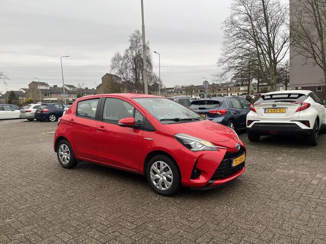 Toyota YARIS 1.5 Hybrid Active Cruise Acamera Klima Nap