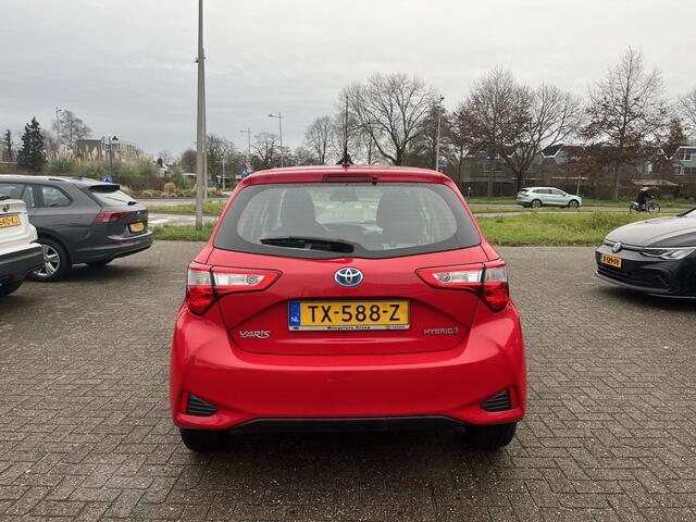 Toyota YARIS 1.5 Hybrid Active Cruise Acamera Klima Nap
