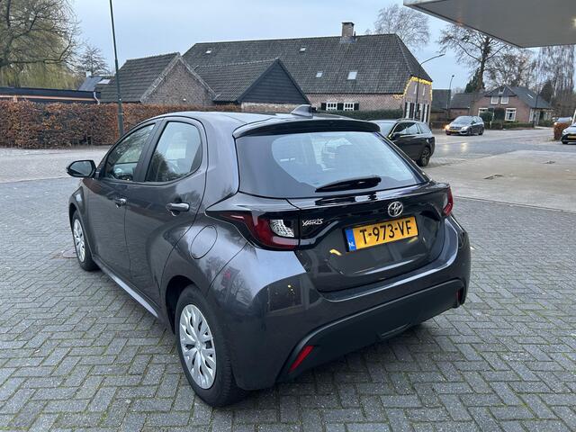 Toyota YARIS 1.5 VVT-i Active