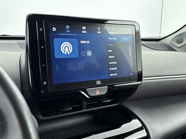 Toyota YARIS Cross 1.5 Hybrid Executive | JBL Premium Audio | Parkeersensoren V+A | Parkeercamera | Stoelverwarming |