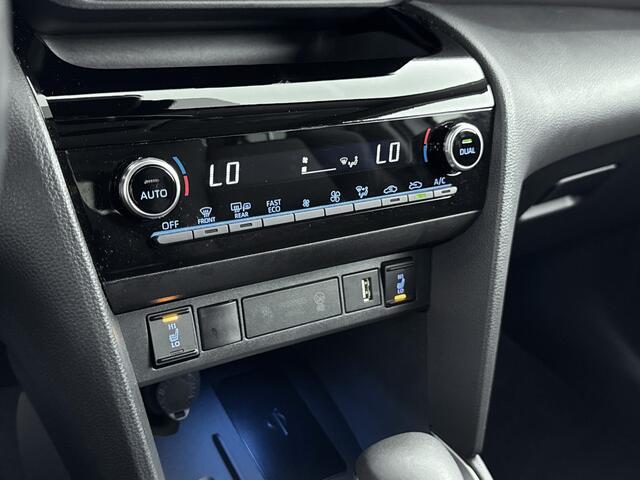 Toyota YARIS Cross 1.5 Hybrid Executive | JBL Premium Audio | Parkeersensoren V+A | Parkeercamera | Stoelverwarming |