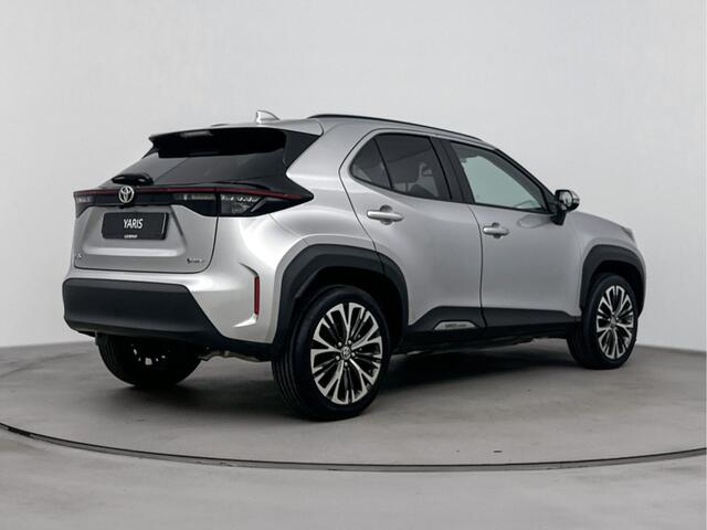 Toyota YARIS Cross 1.5 Hybrid Executive Parkeersensoren voor en achter | Panaoramadak |