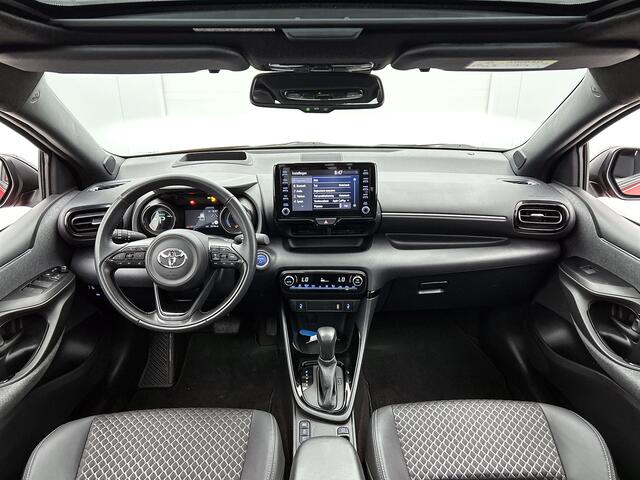 Toyota YARIS Executive Leder/Panoramadak/JBL Speakersysteem