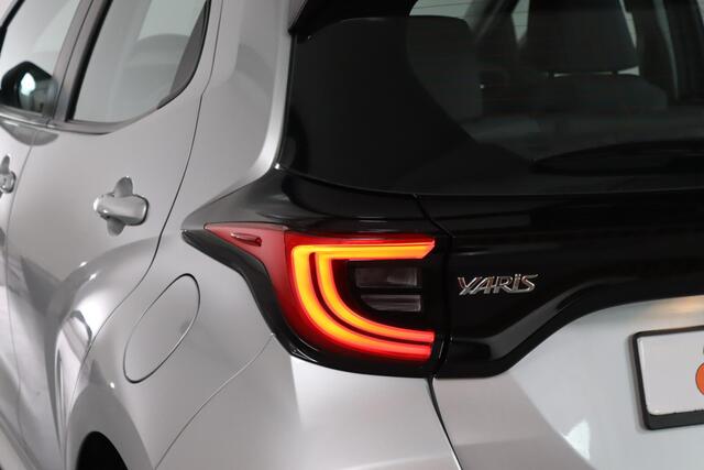 Toyota YARIS 1.5 VVT-i Dynamic Multimedia, Full Navi, Full LED, Camera, Digitaal Cockpit, Apple CarPlay/Android Auto