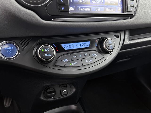 Toyota YARIS 1.5 Hybrid Dynamic Bi-Tone | Achteruitrijcamera | Dealeronderhouden |