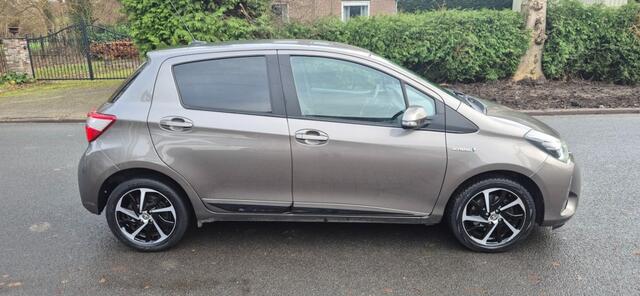 Toyota YARIS 1.5 HYbrid Aspiration camera*ecc*automaat*cruisecontrol*