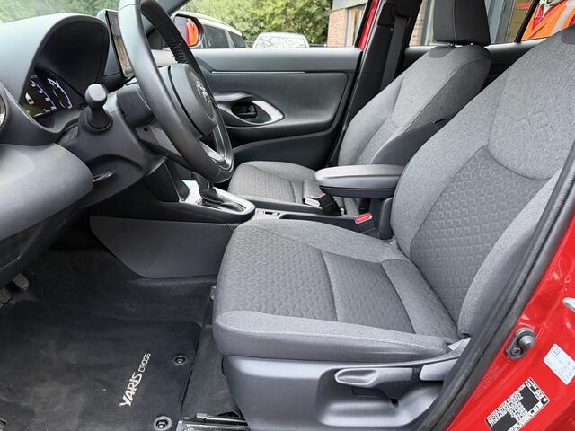 Toyota YARIS Cross 1.5 Hybrid First Edition Automaat Navi Airco Afneembare Trekhaak cruise control in nieuw staat .