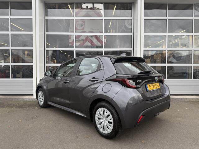 Toyota YARIS 1.5 Hyb. Active