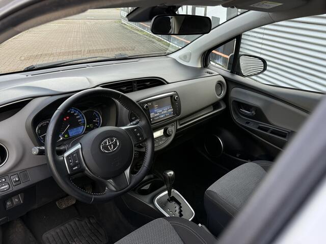Toyota YARIS 1.5 Hybrid Aspiration | Clima | Cruise control | Achteruitrijcamera | LM Velgen | Stoelverwarming | RIJKLAARPRIJS INCL 12 MAANDEN GARANTIE EN BEURT