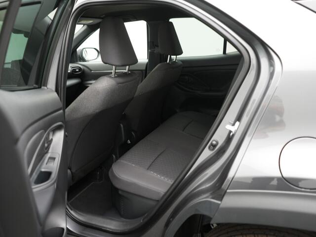 Toyota YARIS Cross 1.5 Hybrid 115 Dynamic | Apple Carplay & Android Auto | Parkeercamera | 03-12 TB