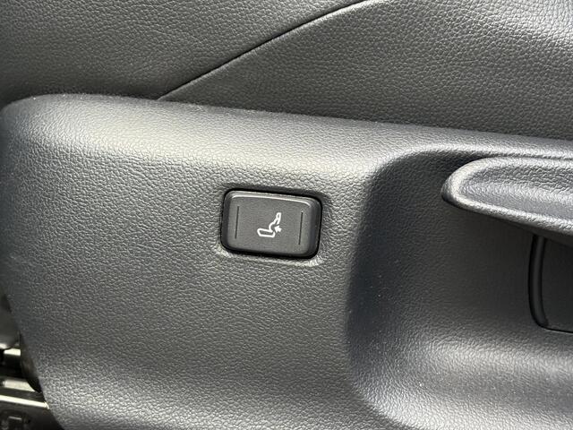 Toyota YARIS Cross 1.5 Hybrid Adventure ** NAVIGATIE/ JBL AUDIO/ HEAD-UP DISPLAY/ PAKEERSENSOREN/ KEYLESS ENTRY/ ELEKTRISCHE ACHTERKLEP**