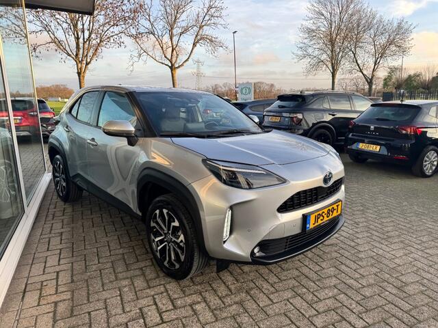 Toyota YARIS 1.5 HYBRID FIRST ED. ALL IN PRIJS
