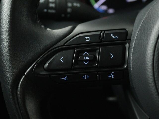 Toyota YARIS Cross 1.5 Hybrid Executive | Camera | Trekhaak | Dode Hoek Sensor | Nederlandse Auto | NAP |