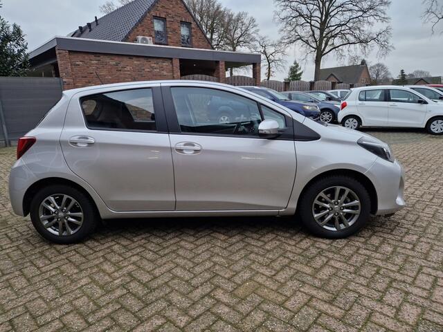 Toyota YARIS 1.3 VVT-i Trend 5-drs NL-auto Clima Cruise Navi Camera
