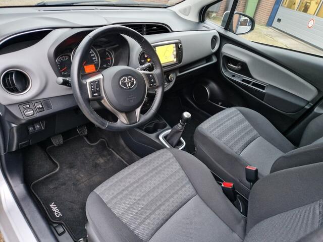 Toyota YARIS 1.3 VVT-i Trend 5-drs NL-auto Clima Cruise Navi Camera