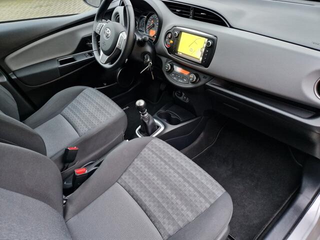 Toyota YARIS 1.3 VVT-i Trend 5-drs NL-auto Clima Cruise Navi Camera